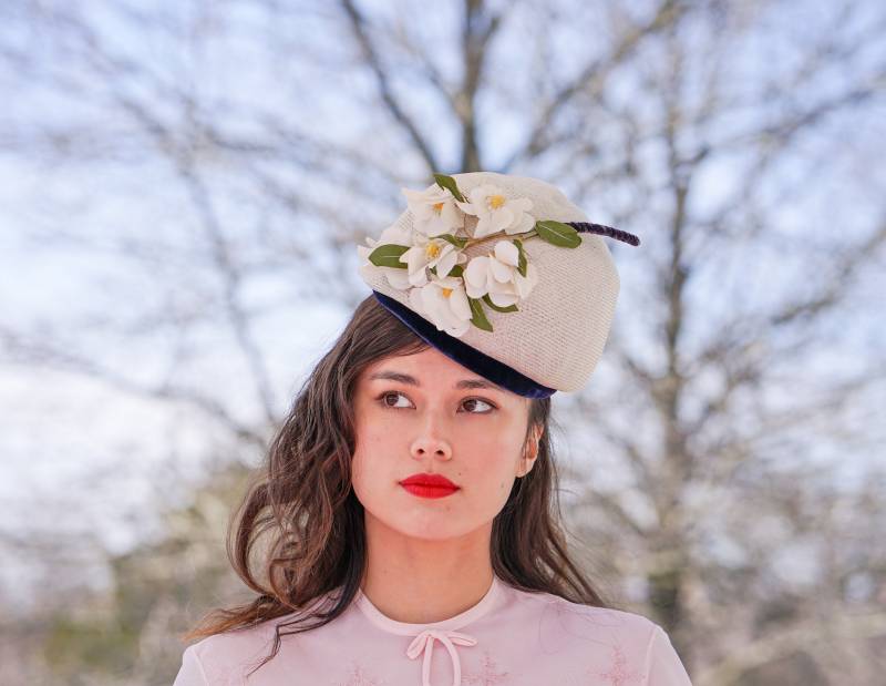 Vintage Magnolien Blumen Strohhut, Pillbox Hut, 1950Er-60Er Jahre Frauenhut, Teeparty Retro Mcm Hochzeitshut von hisandhervintage