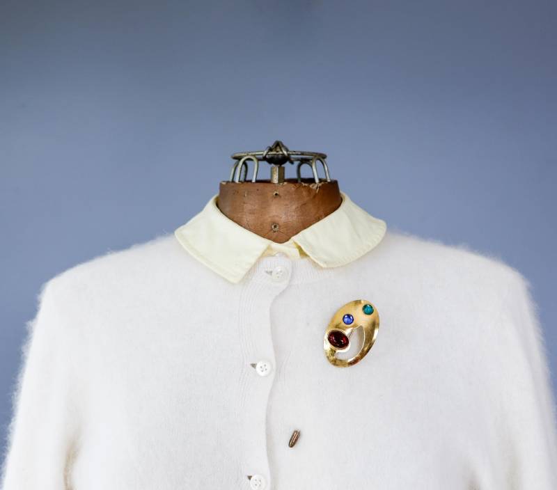 Vintage Miriam Haskell Cabochon Gold Stick Pin, 1970Er-80Er Jahre Brosche, Modeschmuck, Krawatten Krawattennadel Vintage Miriam Haskell Cabochon Gold Stick Pin, 1970Er-80Er Jahre Brosche, Modeschmuck, Krawatten Krawattennadel von hisandhervintage