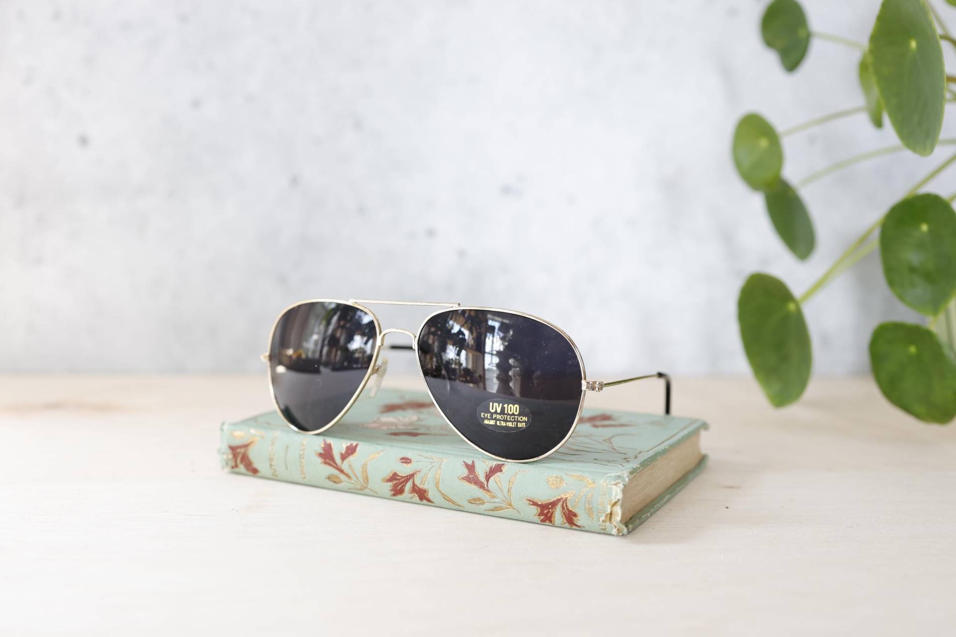 Vintage Pilotenbrille 1980Er Jahre Goldfarben New Old Stock Süß von hisandhervintage