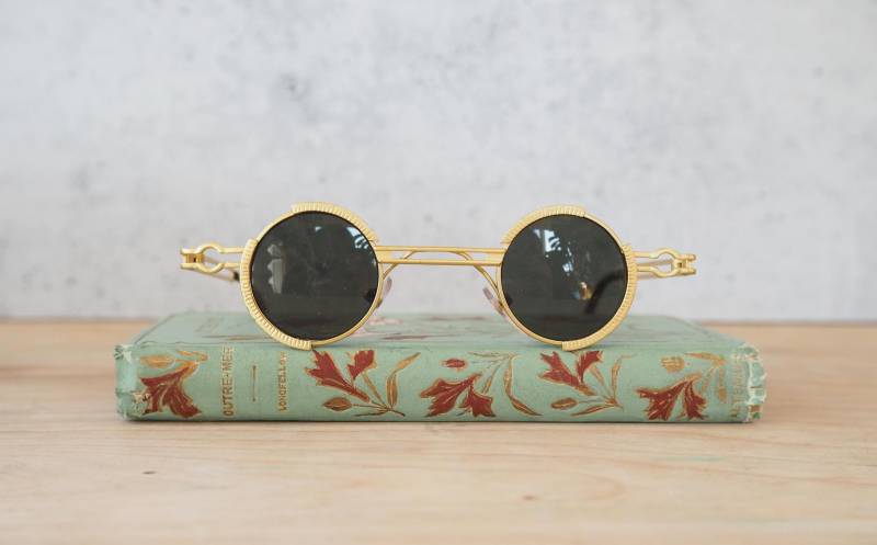 Vintage Sonnenbrille 1990Er Jahre New Old Stock Preppy Gothic Steampunk Gold Ton von hisandhervintage