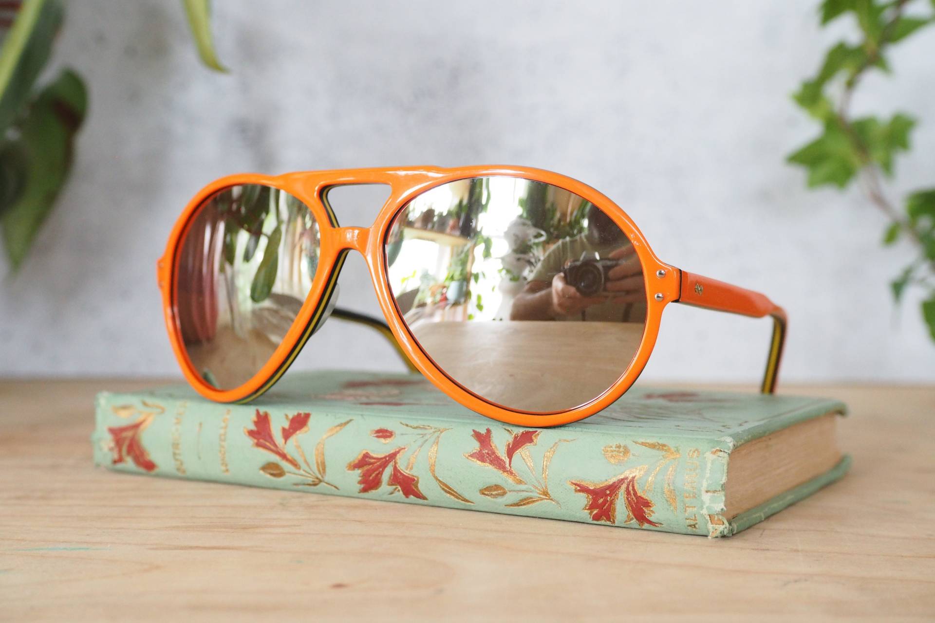 Vintage Sonnenbrillen 1970Er Jahre Multicolor Ton Spiegellinse New Old Stock Made in Frankreich Mehrschicht Kunststoff von hisandhervintage