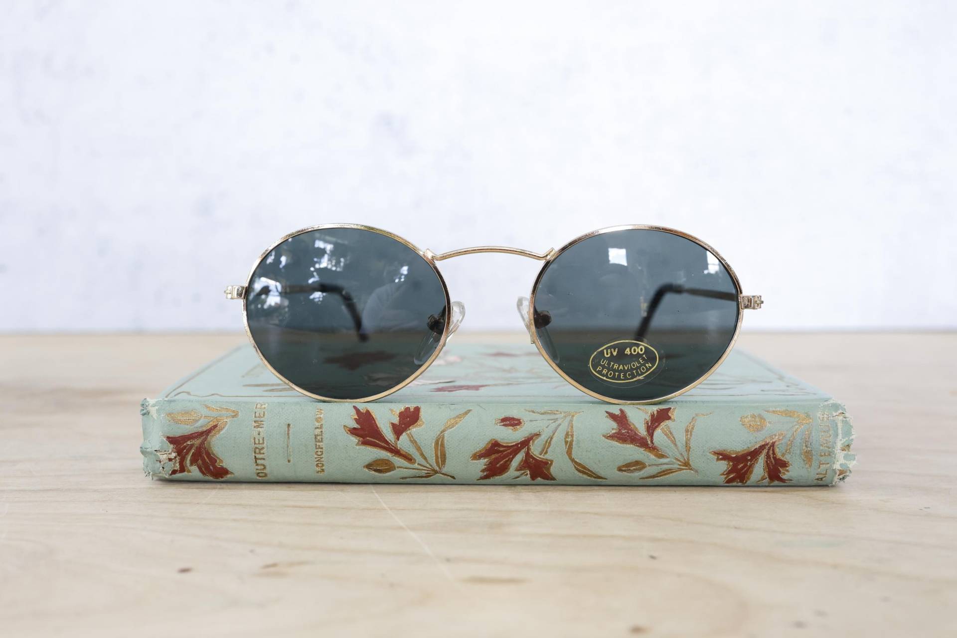 Vintage Sonnenbrillen 1990S Gold Ton New Old Stock Semi Oval Y2K Gorpcore von hisandhervintage