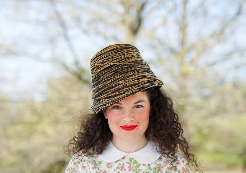 Vintage Stroh Vogel Nest Cloche Hut Frankreich, 1960Er Jahre Hut, Frauen Teeparty Cocktail Frühling Sommer Retro Mod von hisandhervintage