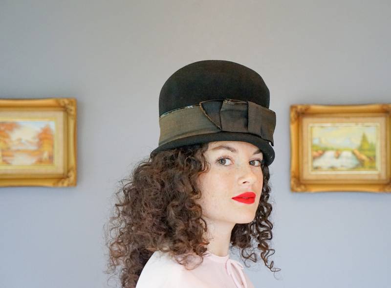 Vintage Wollfilz Eimer Hut, Cloche 1960Er Jahre Mod Frauen Herbst Winter Retro Mcm Hut von hisandhervintage