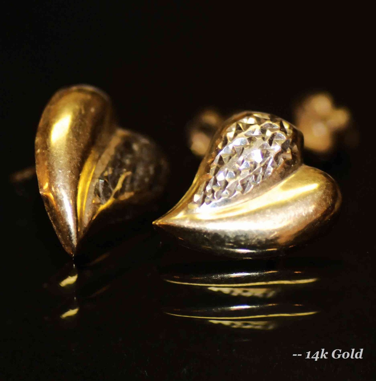 Vintage 14K Solid Zweifarbiges Gold Ginkgo Blatt Herz Deco Ohrstecker Süßes Paar Schönes Geschenk Für Valentines Vintage 14K Solid Zweifarbiges Gold Ginkgo Blatt Herz Deco Ohrstecker Süßes Paar Schönes Geschenk Für Valentines von historymemorial