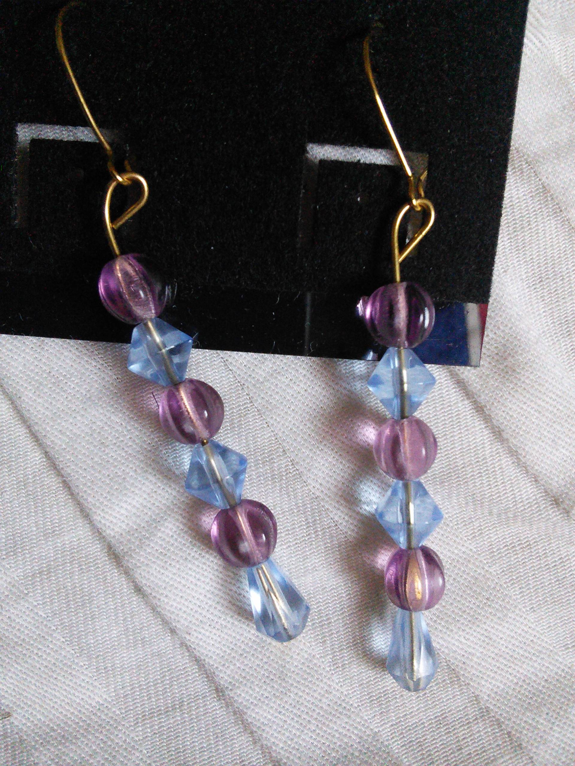 Lila Und Blaue Perlen Ohrringe Lila Und Blaue Perlen Ohrringe von hjmugillecuty