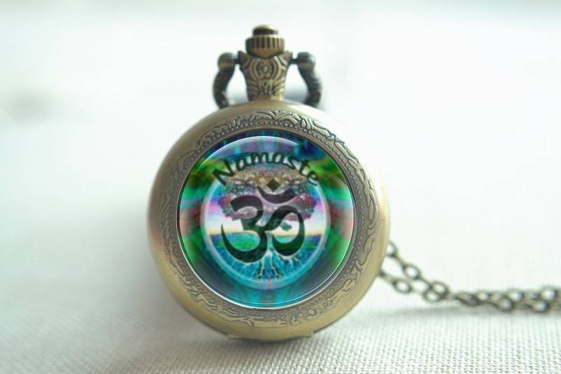 Indien Om Symbol Namaste Taschenuhr Halskette Quarz Uhr Life Tree Art Pullover Kette Colar Schmuck | Hb0026 Indien Om Symbol Namaste Taschenuhr Halskette Quarz Uhr Life Tree Art Pullover Kette Colar Schmuck | Hb0026 von hmpisces