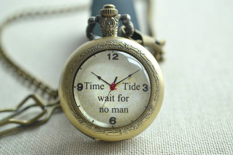 steampunk Taschenuhr, "Time Tide Warten Für Keinen Mann " Zitat Halskette, Retro-Quarzuhr Inspirierende Schmuck Unisex Geschenk | Hb028 steampunk Taschenuhr, "Time Tide Warten Für Keinen Mann " Zitat Halskette, Retro-Quarzuhr Inspirierende Schmuck Unisex Geschenk | Hb028 von hmpisces