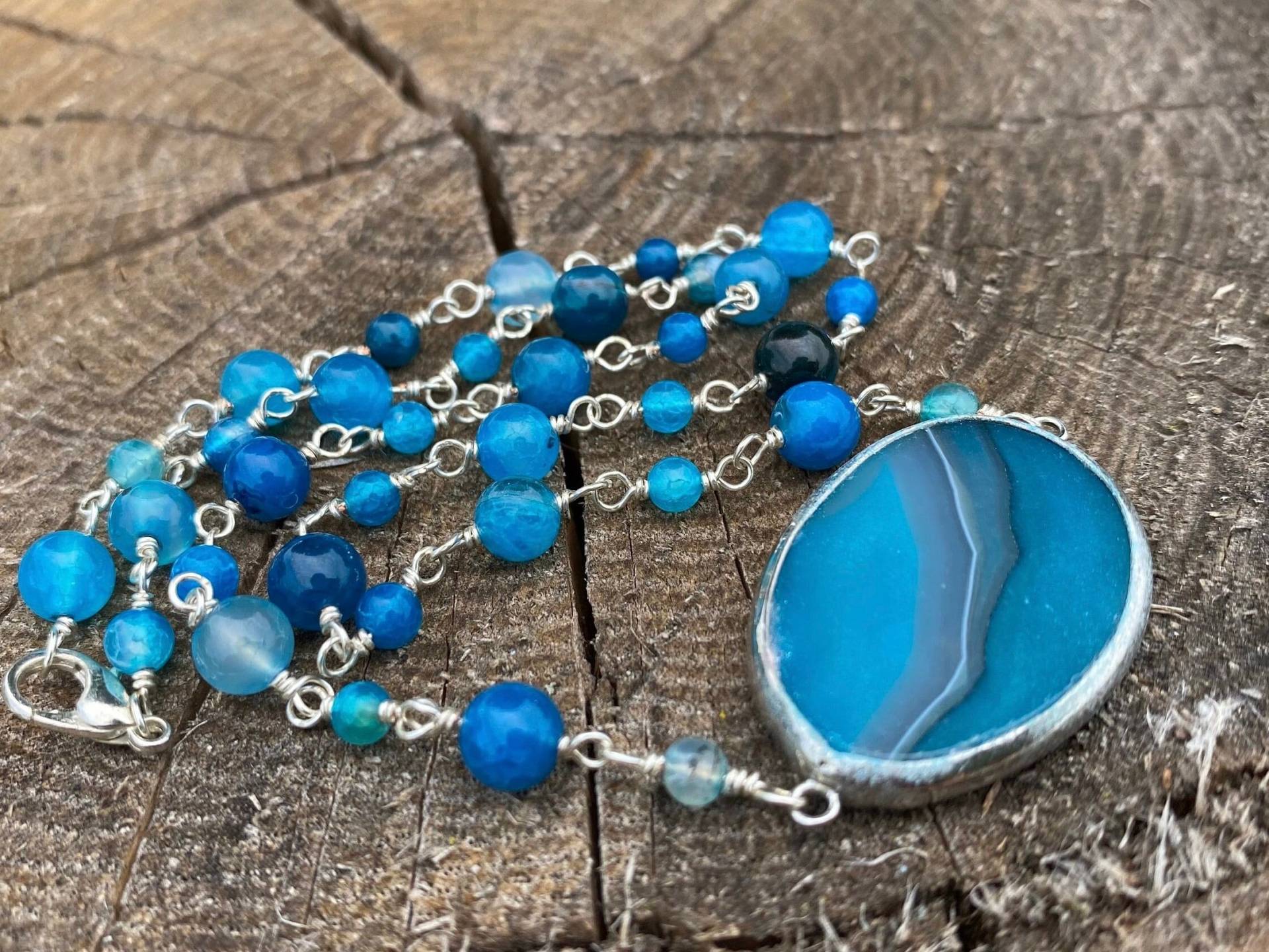 Blaue Achat Scheibe Edelstein Halskette, Handgemachte Halskette Blaue Achat Scheibe Edelstein Halskette, Handgemachte Halskette von hmrindewitt