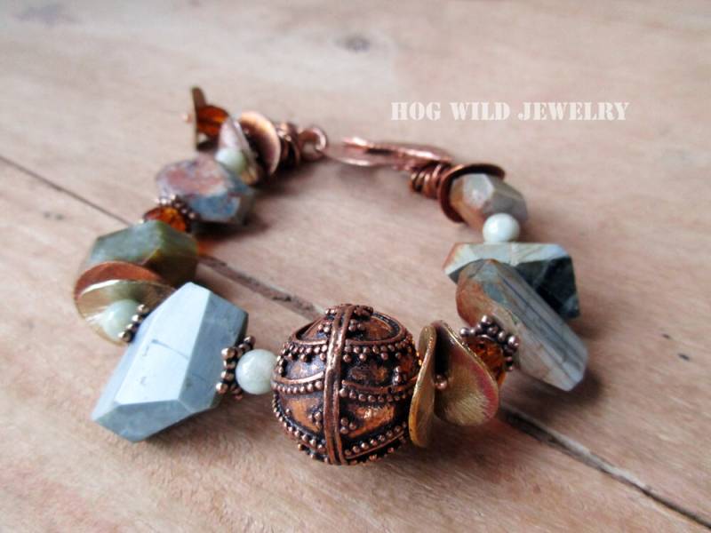 Handgefertigte Artisan Frauen Jaspis Edelstein Kupfer Bali Bead Armband von hogwildjewelry