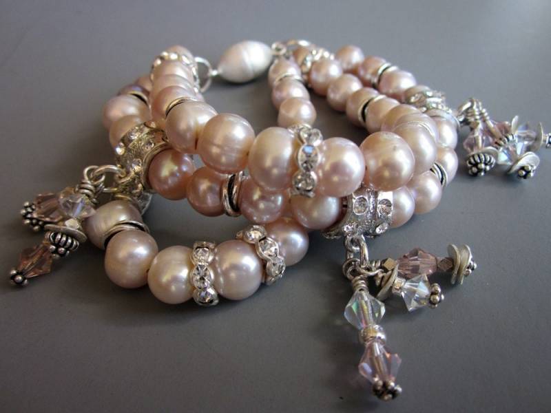 Multi-Strang-Armband Perle Strass, Braut-Schmuck, Perlen Armband Rosa Frauen Braut von hogwildjewelry