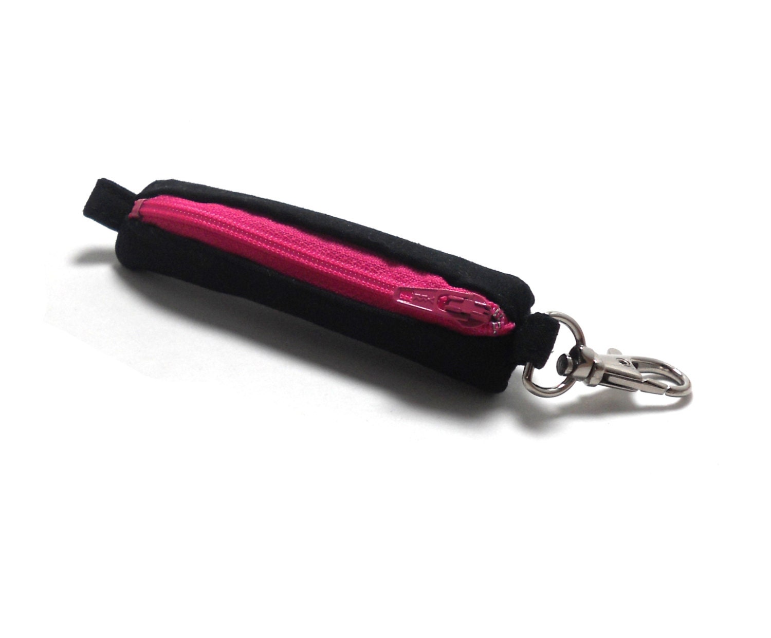Lippenbalsam, Kopfhörer, Usb-stick Halter - Schwarz Mit Neon Pink Reißverschluss Lippenbalsam, Kopfhörer, Usb-stick Halter - Schwarz Mit Neon Pink Reißverschluss von hollyhockdesign