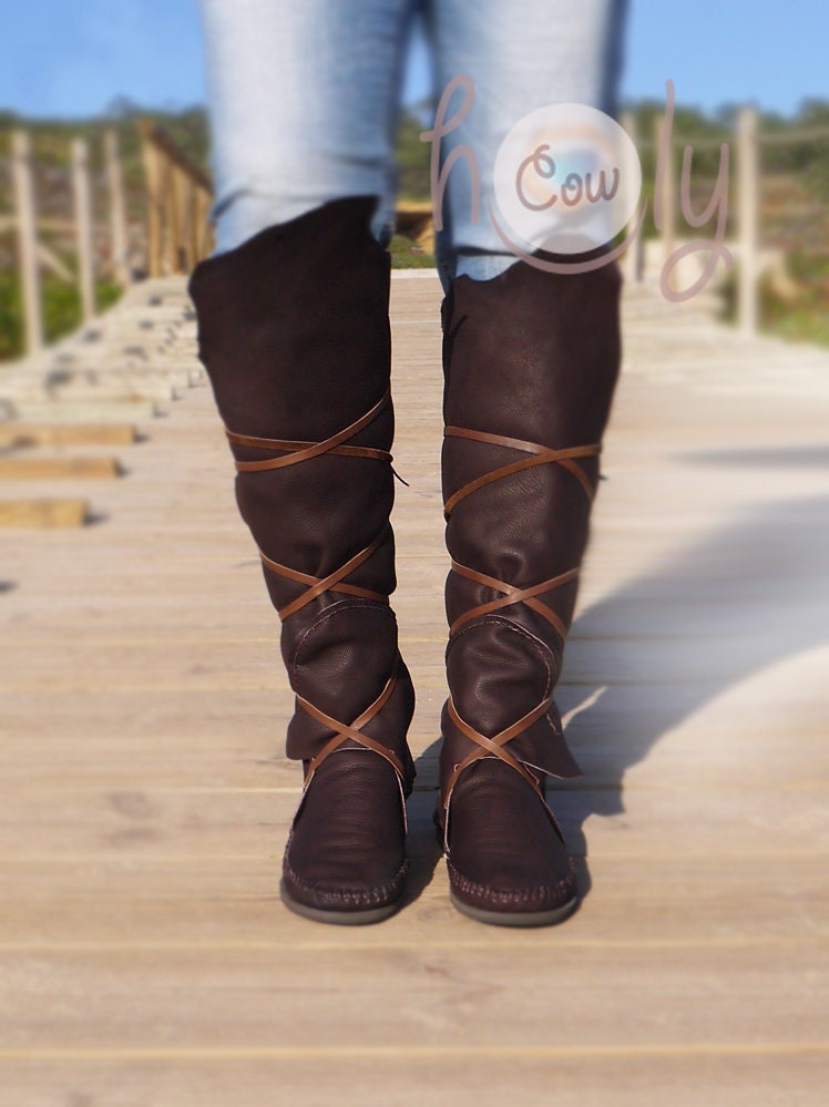 Kniehohe Braune Lederstiefel, Damenstiefel, Renaissance Stiefel, Wikinger Cosplay Piraten Stiefel von holycowchic