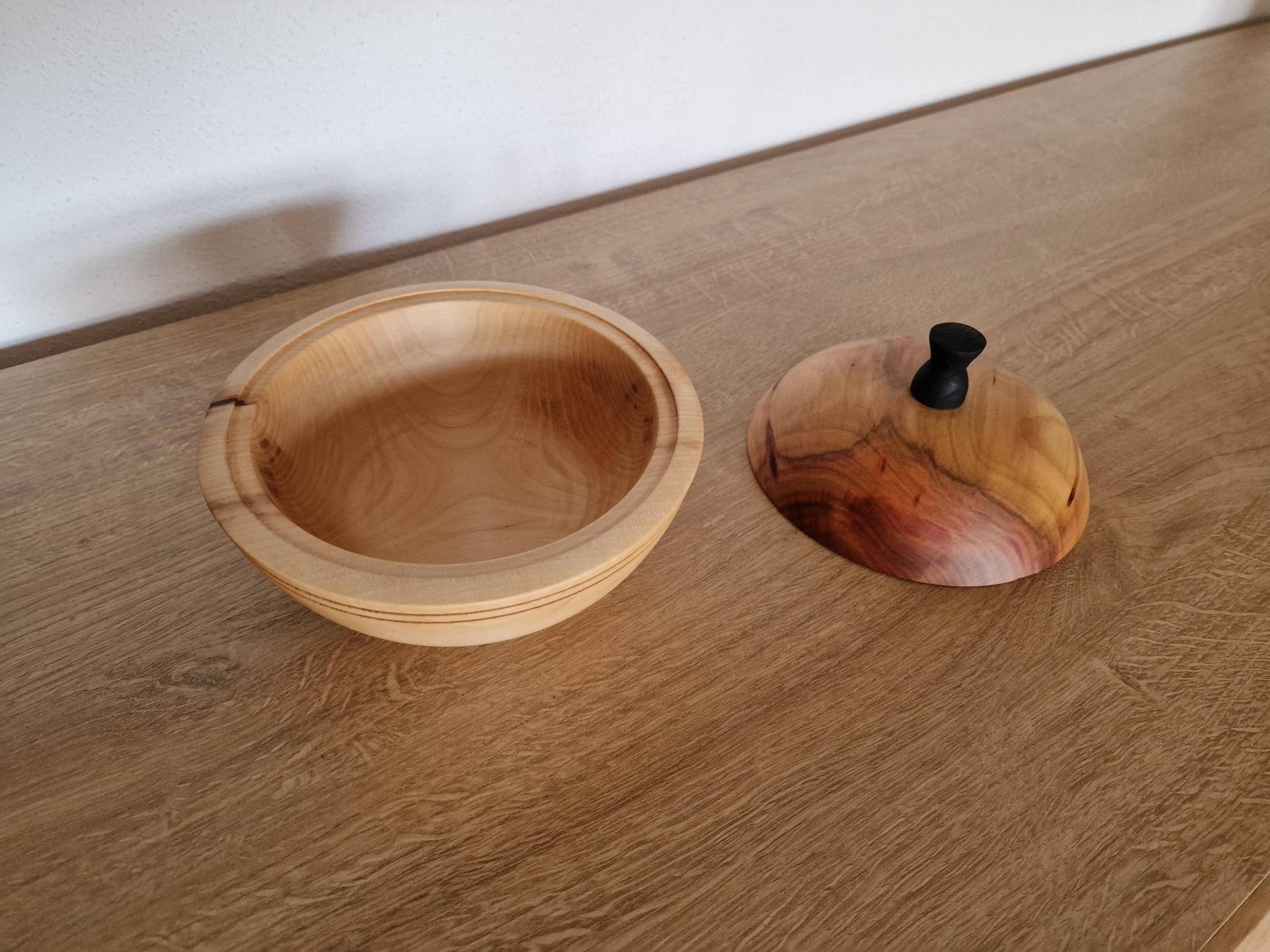 Einzigartige Dose Mit Deckel | Schmuckkästchen, Holzbehälter Ahorn, Zwetschge | Handgedrechselt, Unikat Einzigartige Dose Mit Deckel | Schmuckkästchen, Holzbehälter Ahorn, Zwetschge | Handgedrechselt, Unikat von holzigesUnikat