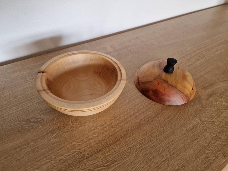 Einzigartige Dose Mit Deckel | Schmuckkästchen, Holzbehälter Ahorn, Zwetschge | Handgedrechselt, Unikat Einzigartige Dose Mit Deckel | Schmuckkästchen, Holzbehälter Ahorn, Zwetschge | Handgedrechselt, Unikat von holzigesUnikat