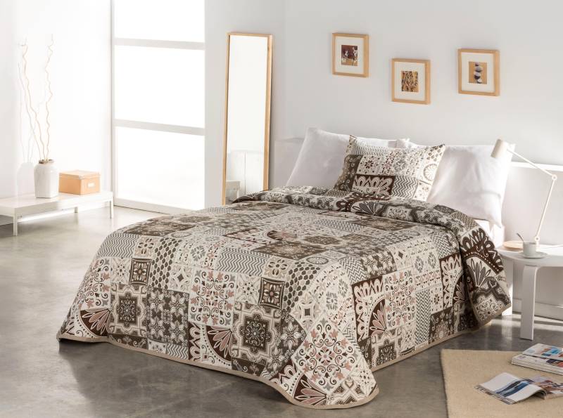 Home affaire Tagesdecke "Sofia" Tagesdecke in Patchwork-Design, für Kinder und Erwachsene Home affaire Tagesdecke "Sofia" Tagesdecke in Patchwork-Design, für Kinder und Erwachsene von home affaire