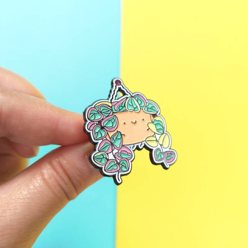 Herzkette Soft Enamel Pin von homebyfaith