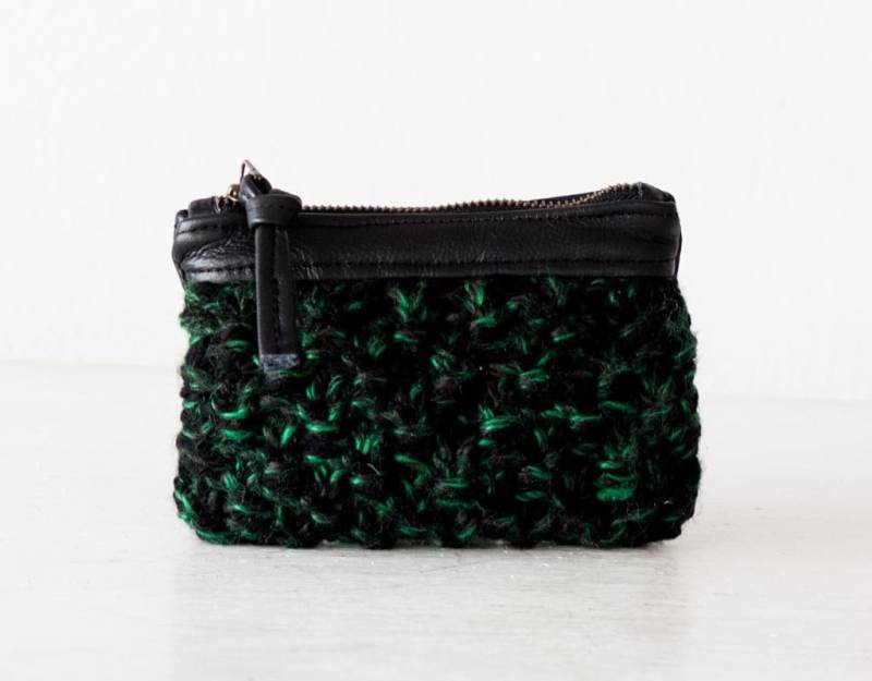 Reißverschlusstasche Mit Garn Und Leder in Grün Schwarz, Handgestrickte Kleingeldtasche Täschchen Geldbörse Kreditkartenetui von homelab