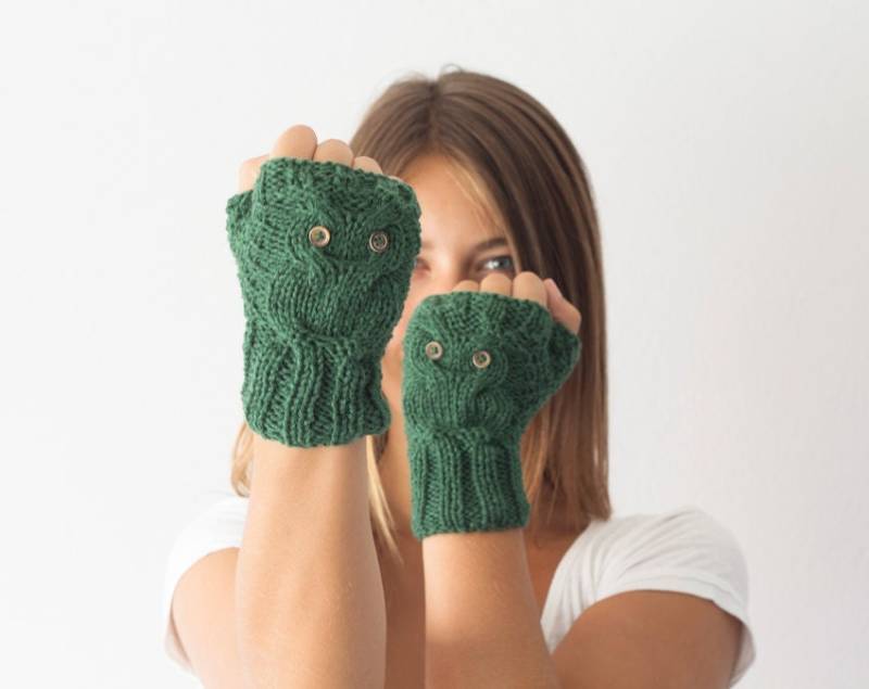 Sales Grüne Texting Handschuhe Mit Eule Muster Fingerlose Pulswärmer Fäustlinge Geschenk Für Sie Frauen Strickhandschuhe Halber Finger von homelab