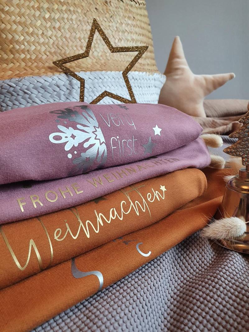 Weihnachtspullover Für Kinder Mit Goldenem/Silbernem Motiv, Tannenbäume Sterne & Schneeflocken in Gold Oder Silber, Weihnachtsoutfit von homlebie