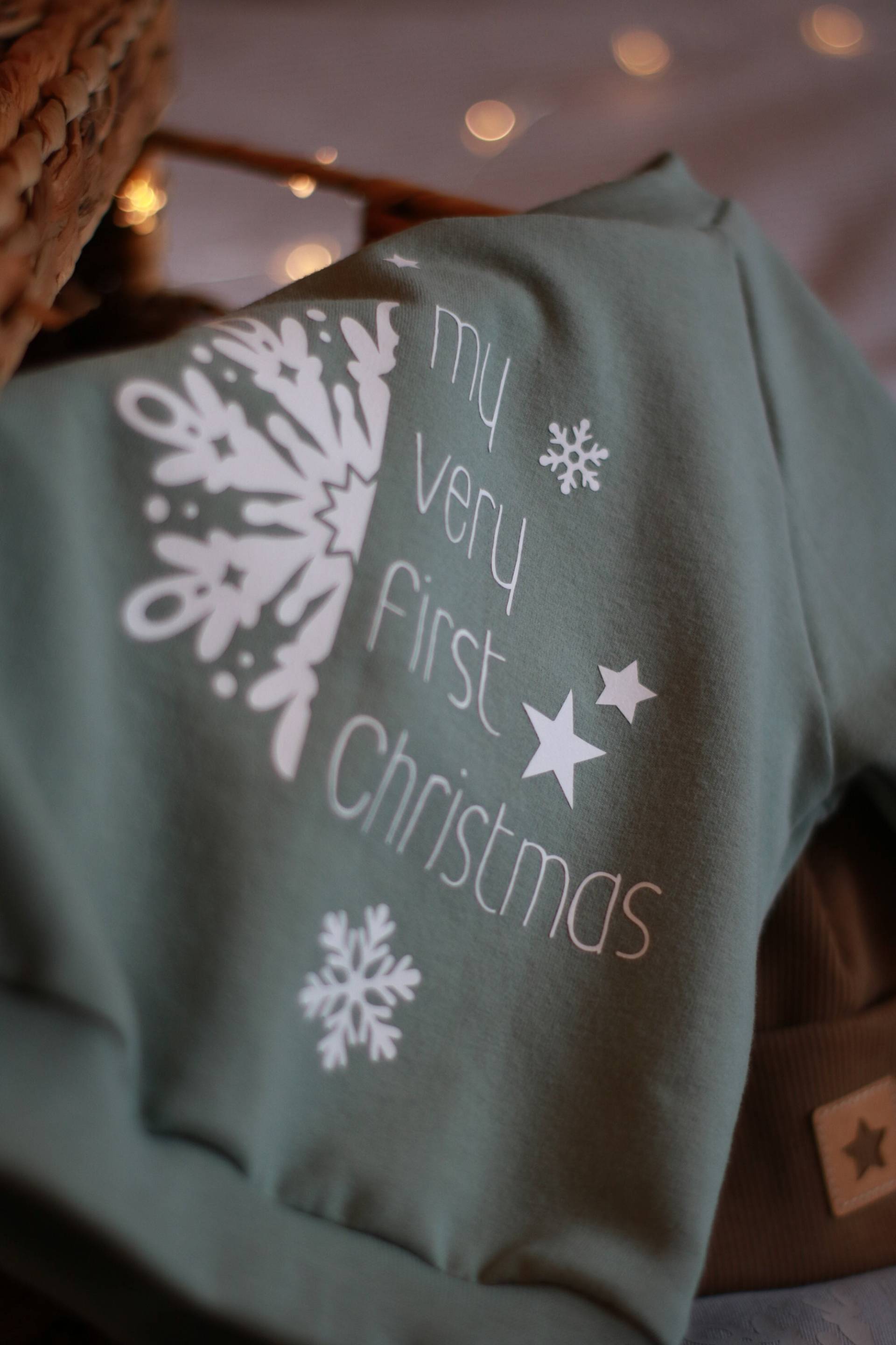 Weihnachtspullover Für Kinder Und Babys, My Very First Christmas Sweatshirt, Weihnachtsoutfit Zum Ersten Weihnachtsfest Aus Biobaumwolle Weihnachtspullover Für Kinder Und Babys, My Very First Christmas Sweatshirt, Weihnachtsoutfit Zum Ersten Weihnachtsfest Aus Biobaumwolle von homlebie