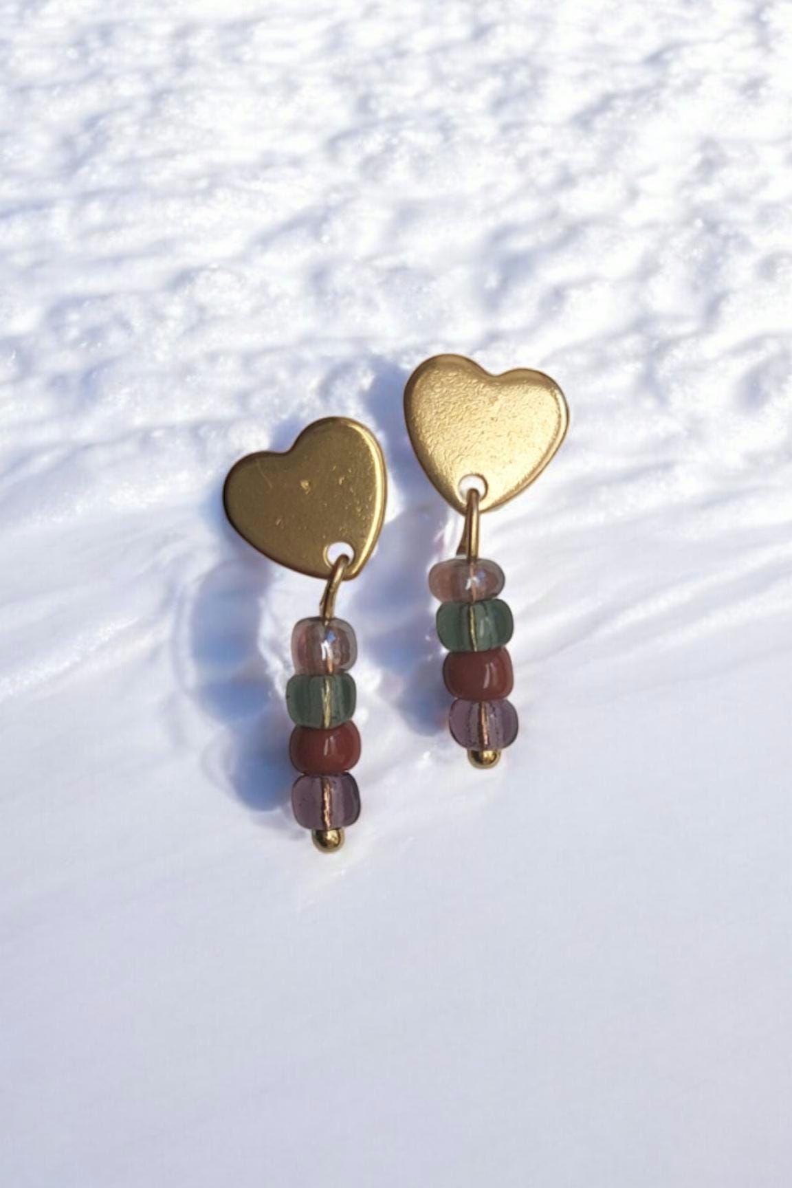 Herzohrstecker Gold Mit Glasperlen von hondgmochterSchmuck