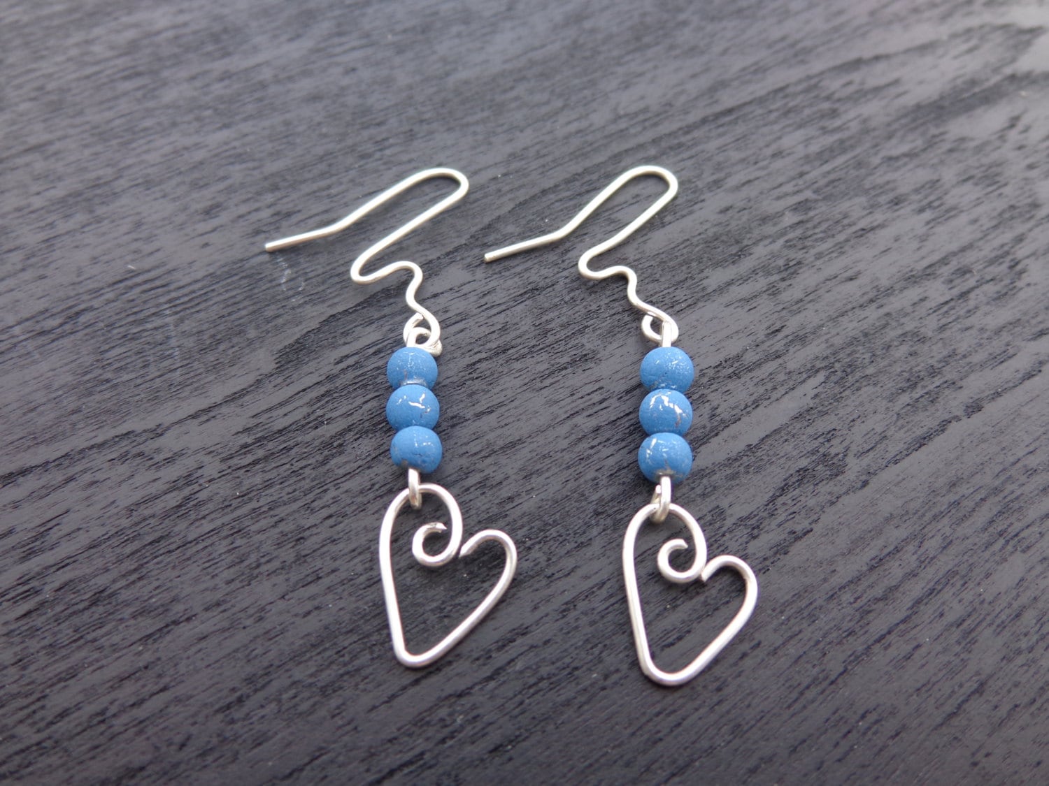 sterling Silber Herz Ohrringe - Handgemachte Draht Gewickelt sterling Silber Herz Ohrringe - Handgemachte Draht Gewickelt von hondryjewelry