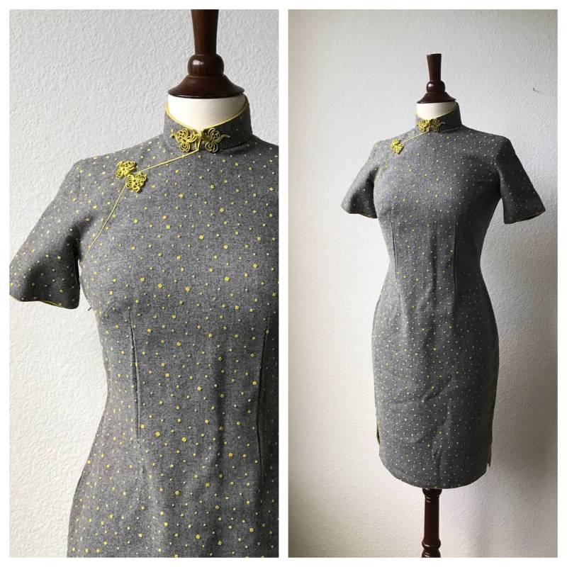 Vintage Graue Wolle Qipao Mit Gelben Polka Dots Gr Xs von honeycombvintage