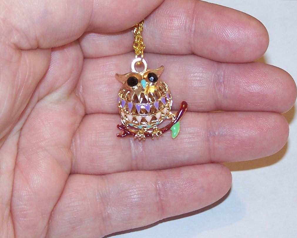 Emaillierte Goldene Eule Halskette Emaillierte Goldene Eule Halskette von honeylaura
