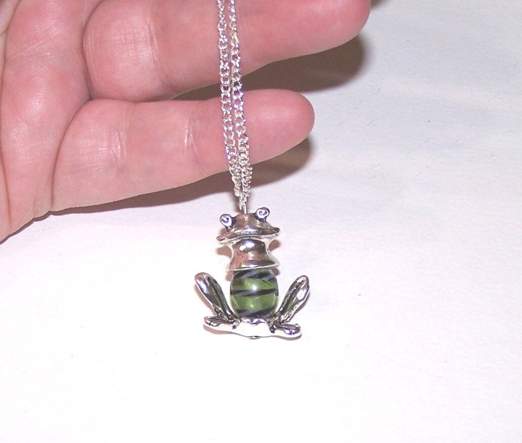 Grüner Frosch Anhänger Halskette Grüner Frosch Anhänger Halskette von honeylaura