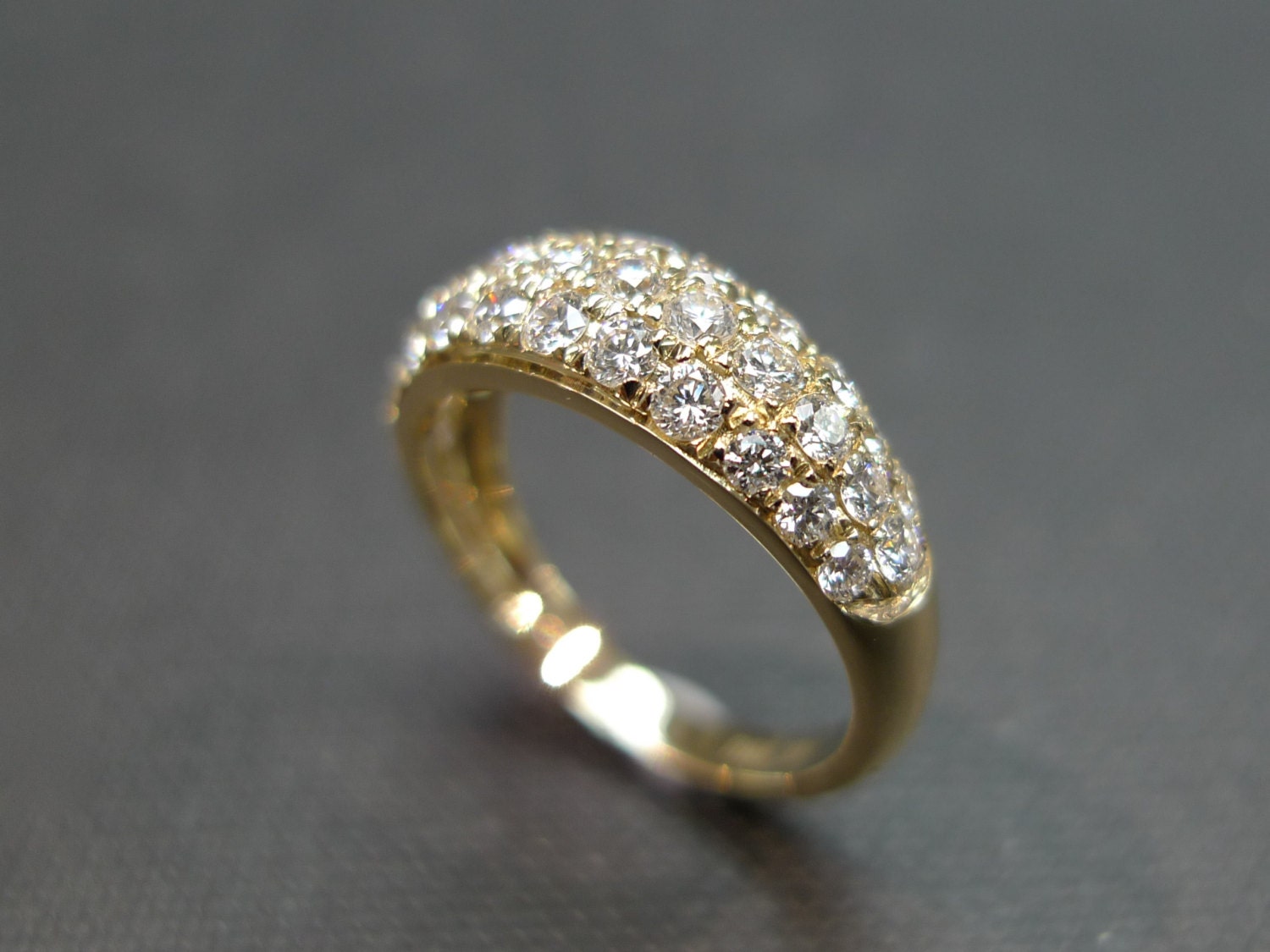Breite Band Diamant Ehering in 14K Gelbgold Breite Band Diamant Ehering in 14K Gelbgold von honngaijewelry