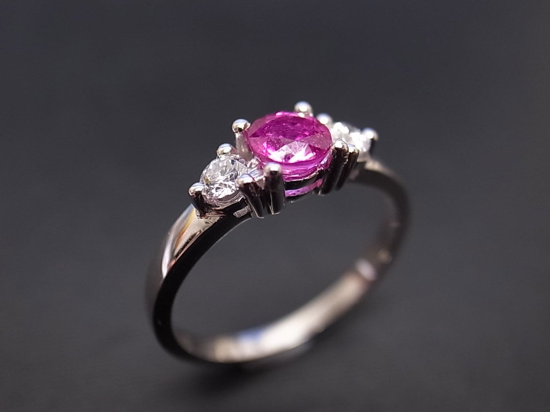 Rosa Saphir Diamant Verlobungsring 14K Weißgold Drei Stein Ring Rosa Saphir Diamant Verlobungsring 14K Weißgold Drei Stein Ring von honngaijewelry