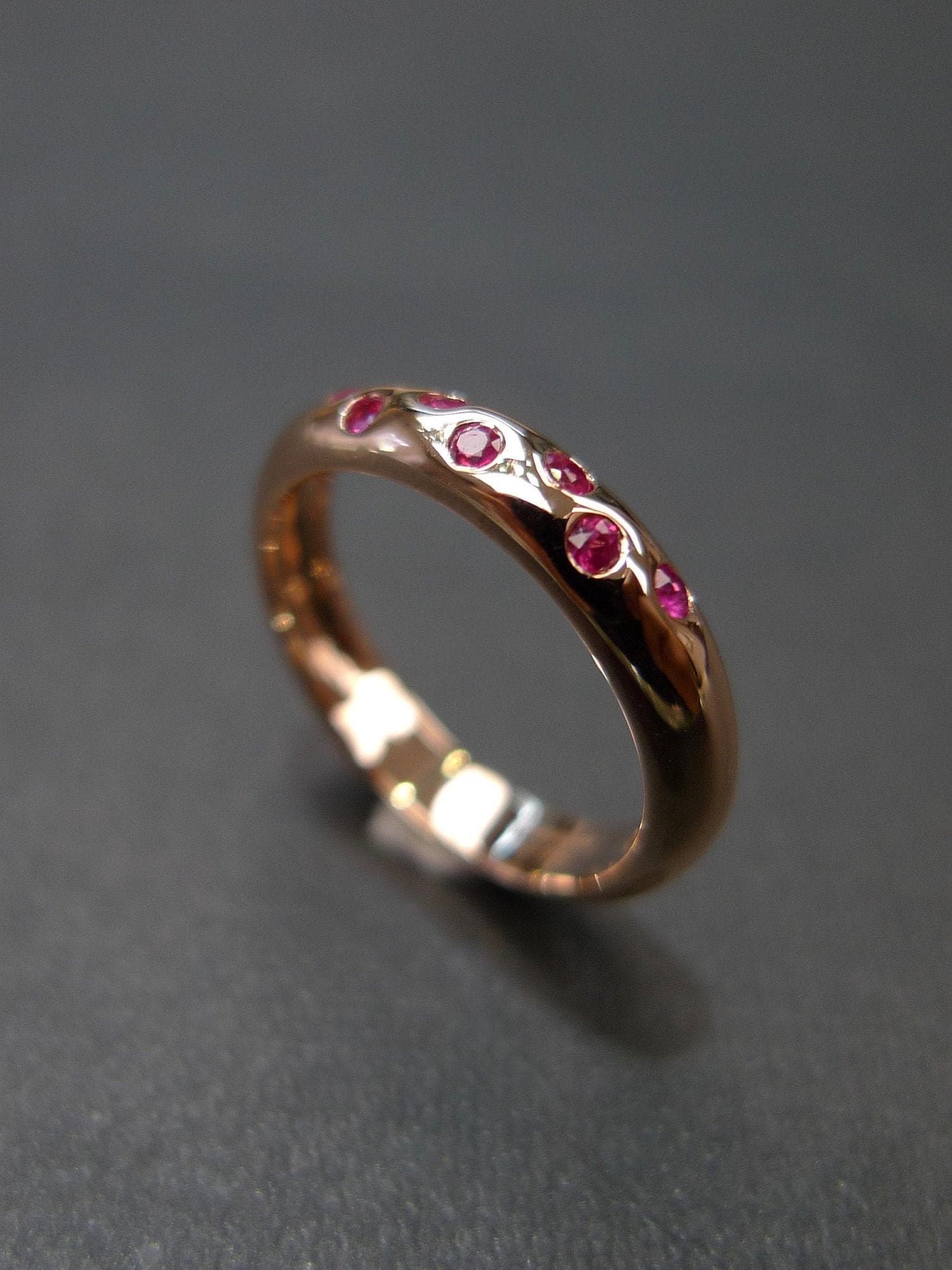 Rubin Dot Ring in 14K Rose Gold, Schmuck Geschenk Für Sie, Verlobungsring Frauen Edelstein Stapelring Rubin Dot Ring in 14K Rose Gold, Schmuck Geschenk Für Sie, Verlobungsring Frauen Edelstein Stapelring von honngaijewelry