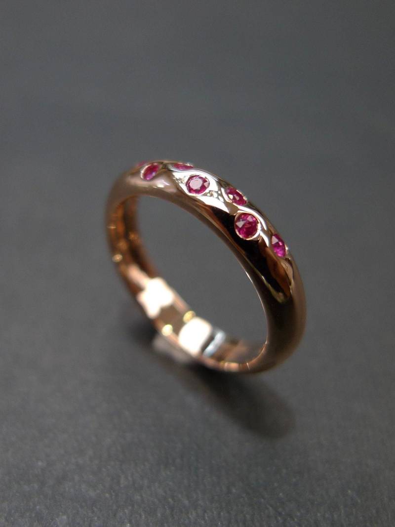Rubin Dot Ring in 14K Rose Gold, Schmuck Geschenk Für Sie, Verlobungsring Frauen Edelstein Stapelring von HnjewelryStore