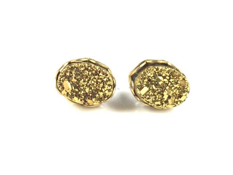 6mm X 8mm Ovale Gold Druzy Drusy Ohrstecker in Goldspitze Mit Hypoallergenen Nickel Freien Titan Posts 6mm X 8mm Ovale Gold Druzy Drusy Ohrstecker in Goldspitze Mit Hypoallergenen Nickel Freien Titan Posts von hoopsandloops