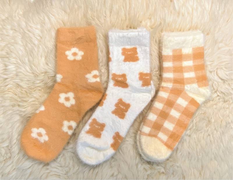 Kuschelsocken Apricot Extra Weich Und Warm in 3 Varianten Kuschelsocken Apricot Extra Weich Und Warm in 3 Varianten von houseofwildstuff