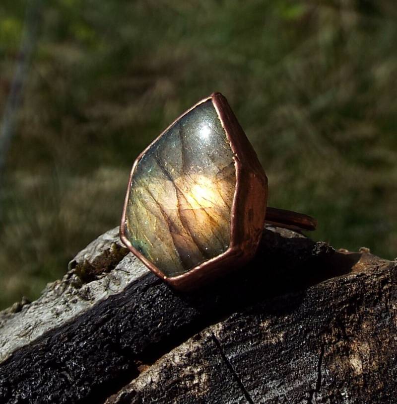 Labradoritring, Us 6, Spektrolith, Kupferring, Kristallring, Edelsteinring, Boho Ring, Labradorite Crystal Raw Ring von howlingwolfjewellery