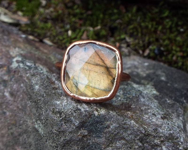 Labradoritring, Us 7.25, Spektrolith, Kupferring, Kristallring, Edelsteinring, Boho Ring, Labradorite Crystal Raw Ring von howlingwolfjewellery