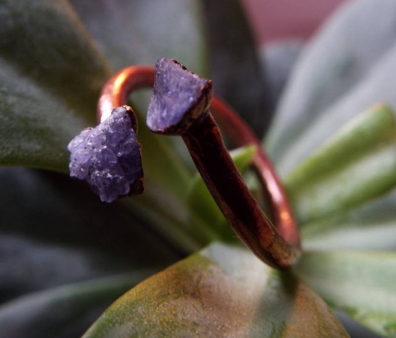 Tansanitring, Edelsteinring, Doppelring, Statementring, Boho Ring, Kupferring, Heilsteinring, Raw Crystal Tanzanite Bohemian von howlingwolfjewellery