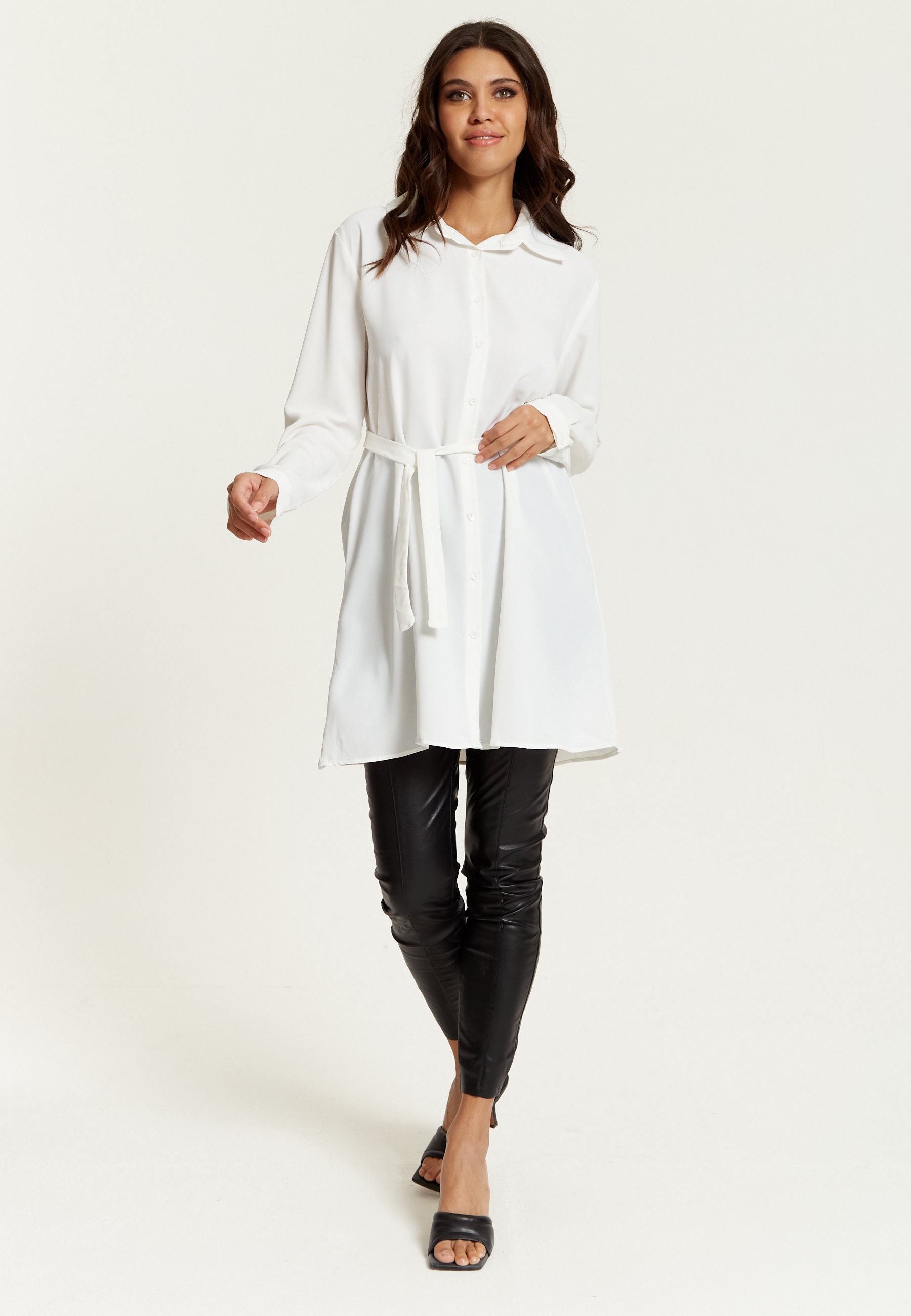 Oversized Gürtel Detaillierte Tunika Shirt Mit Langen Ärmeln in Weiß, Chic Office Wear von hoxtongal
