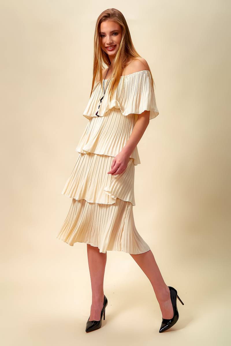 Oversized Midi Kleid in Beige von hoxtongal
