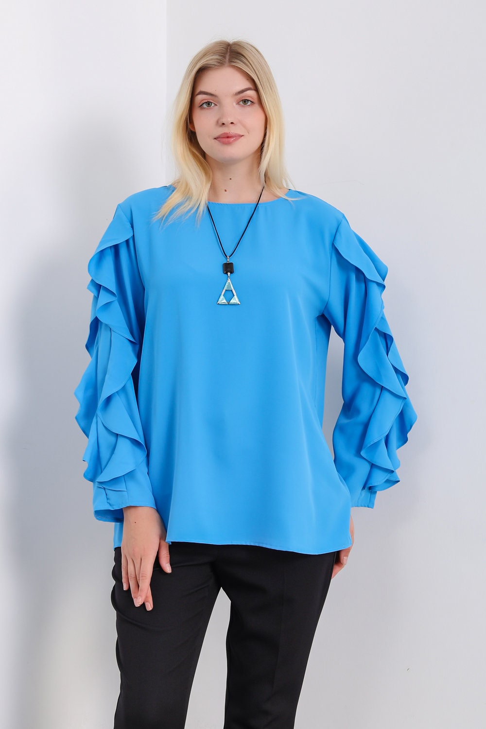Übergroßes Rüschenärmels Relaxed Fit Top in Blau von hoxtongal