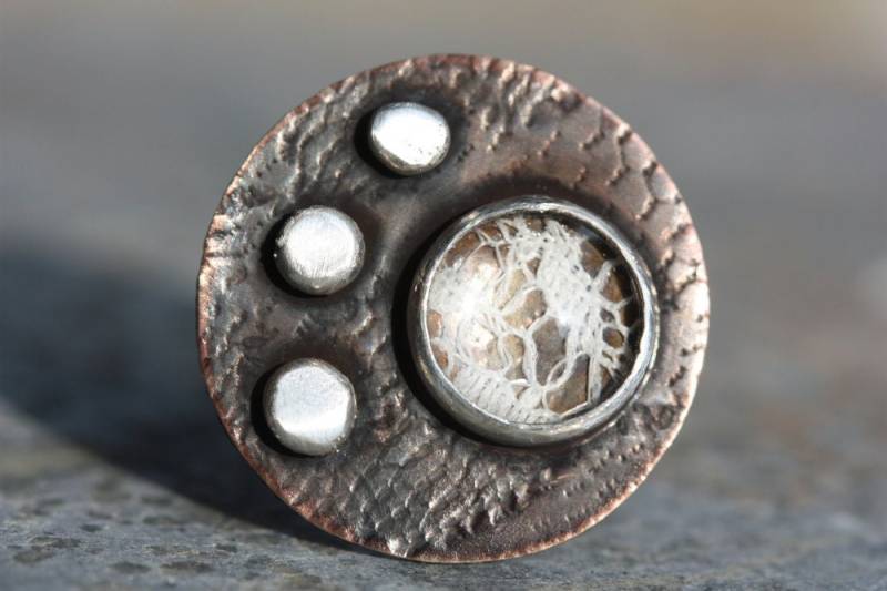 Ring Der Erinnerungen - Kupfer Und Silber Ring Mit Spitze Hinter Glas Anweisung One Of A Kind Ring Der Erinnerungen - Kupfer Und Silber Ring Mit Spitze Hinter Glas Anweisung One Of A Kind von hozzlebozzle