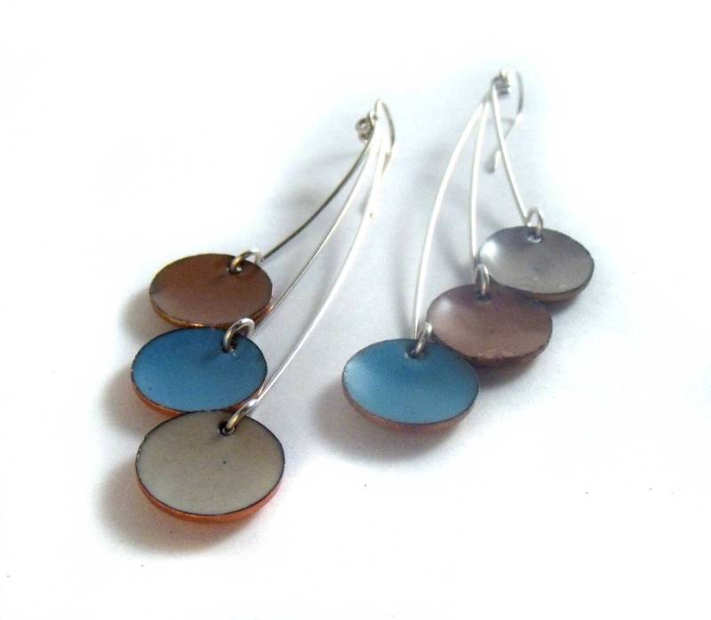 Ruhige Sturm Pendula Emaille Ohrringe/Aqua Blau, Karamell, Düne Braun Ruhige Sturm Pendula Emaille Ohrringe/Aqua Blau, Karamell, Düne Braun von huffalo