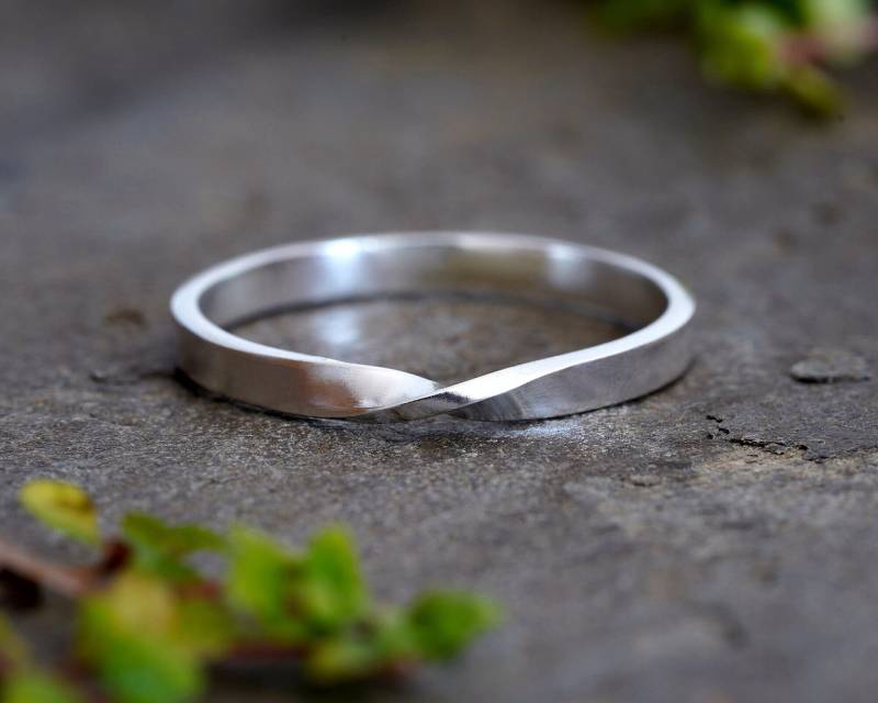 2 Mm Twist Sterling Silber Ehering - Schmaler Stapelring von huiyitan