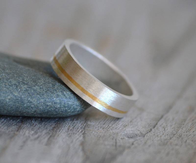 Handgemachter Ehering Aus Sterlingsilber Mit 24K Gold Einlage von huiyitan