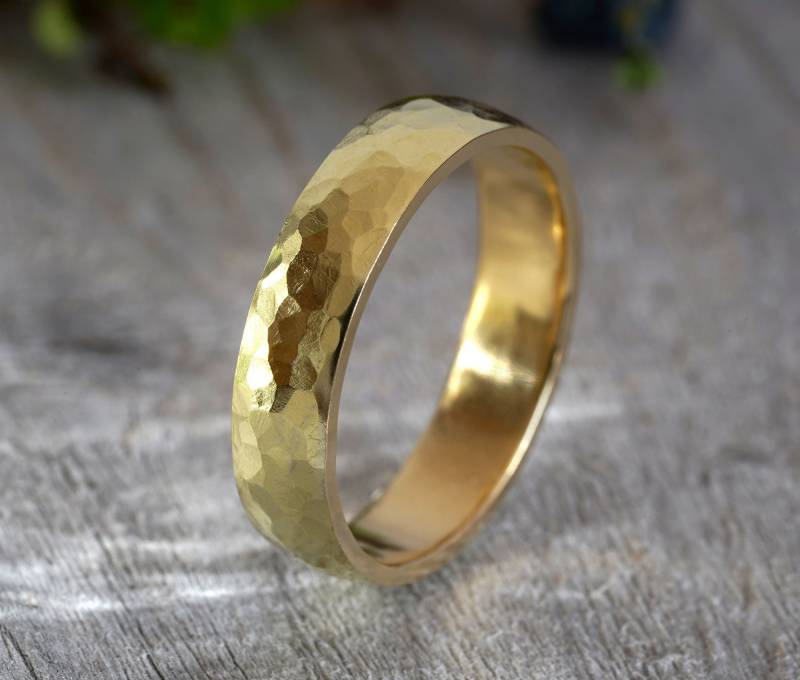 Gehämmerter Effekt 18K Gelbgold Ehering Rustikaler Stil Ring von huiyitan