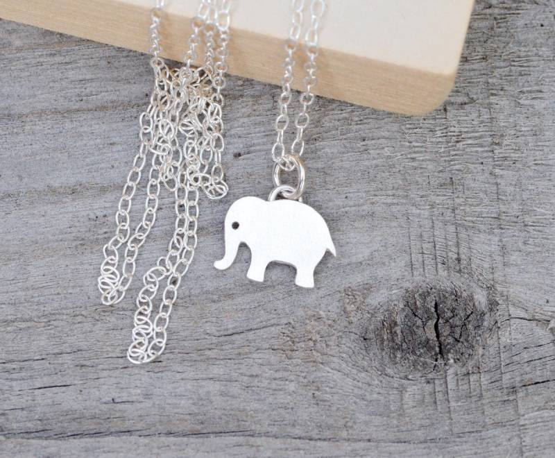 Handgemachte Sterling Silber Elefant Halskette Glücksbringer Tieranhänger von huiyitan