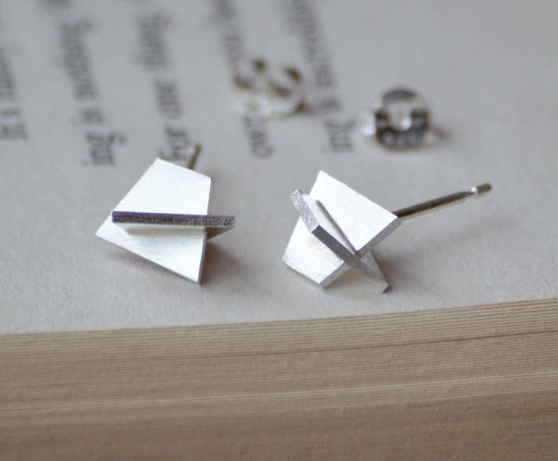 Tragbare Skulptur Ohrstecker, Silber Skulpturale Ohr Posts von huiyitan