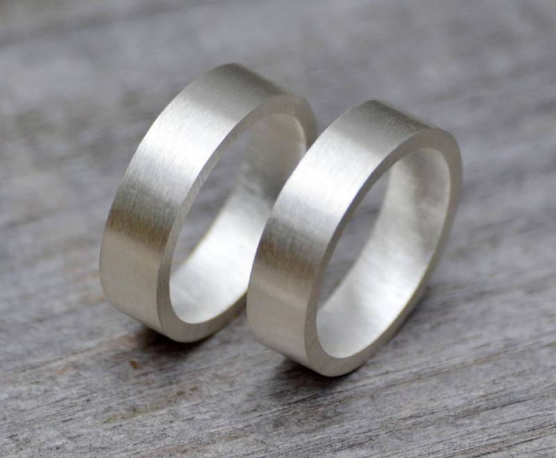 Handgemachter Sterling Silber Unisex Ehering, 5 Mm Breit, Satinring von huiyitan